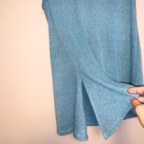 Bobeau | Sleeveless blue top - Picture 2 of 2